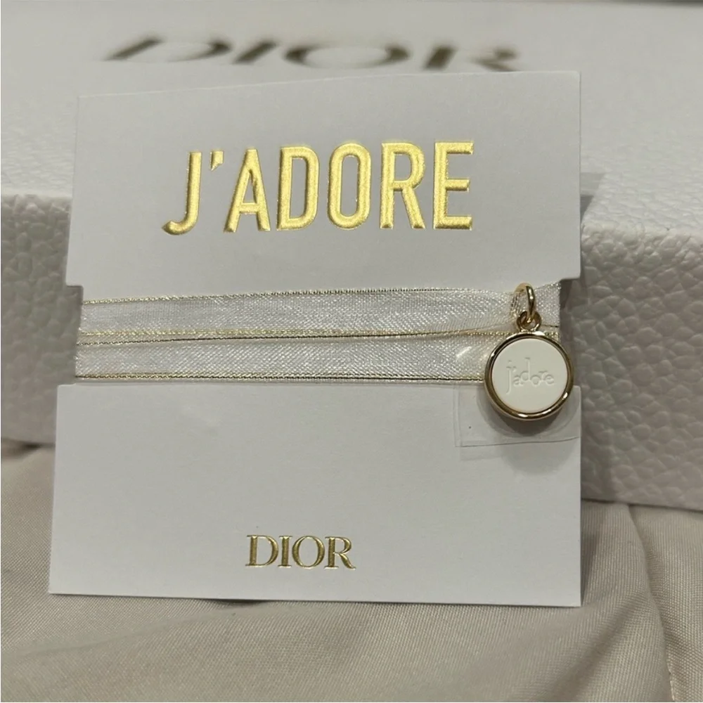 Dior J'adore 4 piece set- Pendant Scent Diffuser Bracelet + 2 Jadore scents - Picture 4 of 4